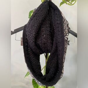 Warm Reversible Infinity Scarf
